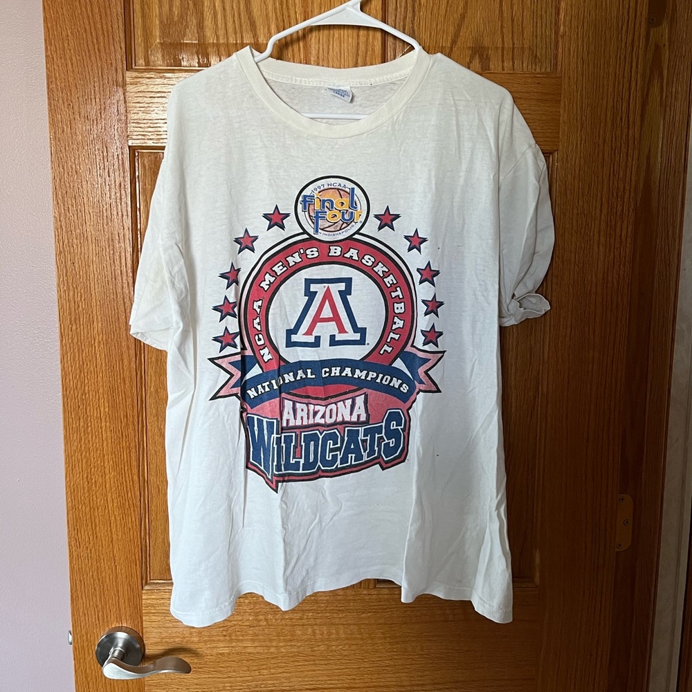 Arizona Wildcats Basketball Vintage TShirt